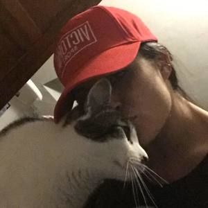 Meet your Posher, Aly